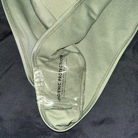 Prettylittlething Green high leg Bodysuit w/ waist tie NWT - Picture 3 of 7